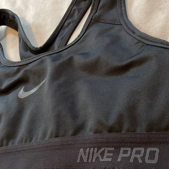 Full Black Small Dry-Fit Nike Sports Bra - Picture 3 of 6